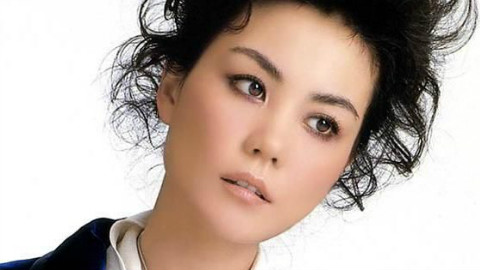 三个大头怪给你们翻唱《光之翼》这个视频请你们闭上眼睛用耳朵看~